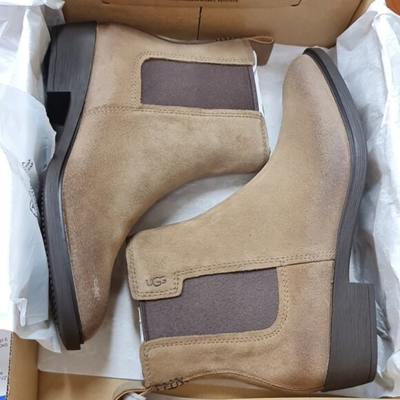UGG Emmeth Women's Chelsea Boot - Picture 3 of 4